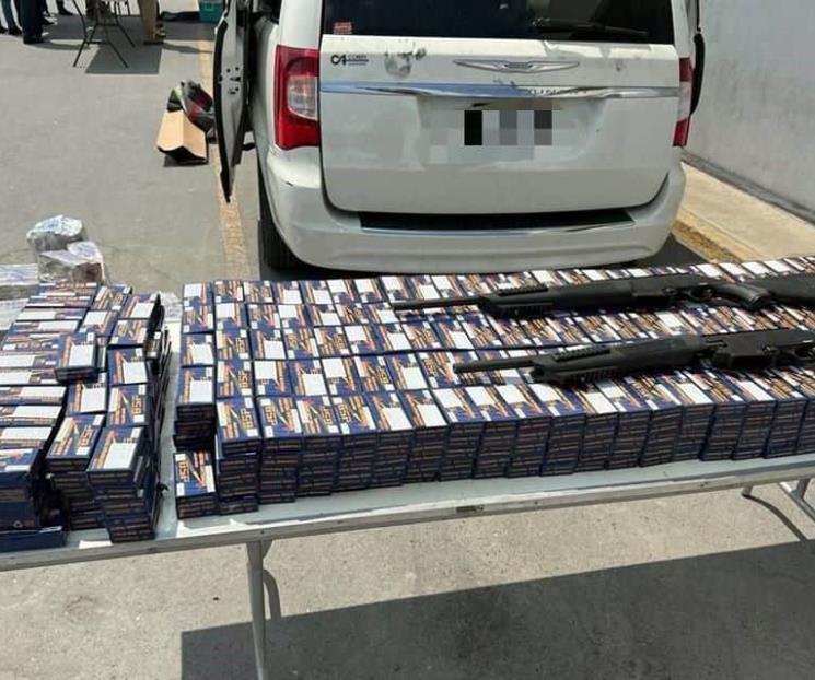 Detienen a tres por transportar armas de forma ilegal a EU