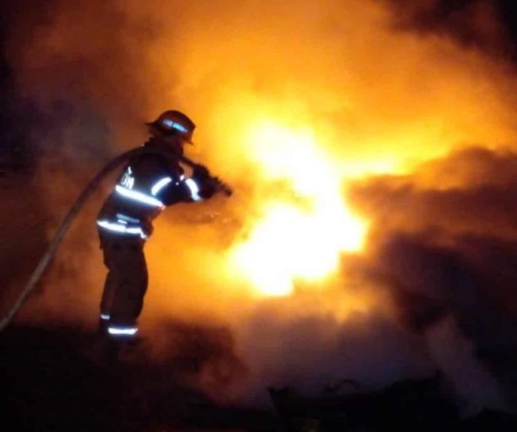 Se registra incendio en empresa en Escobedo