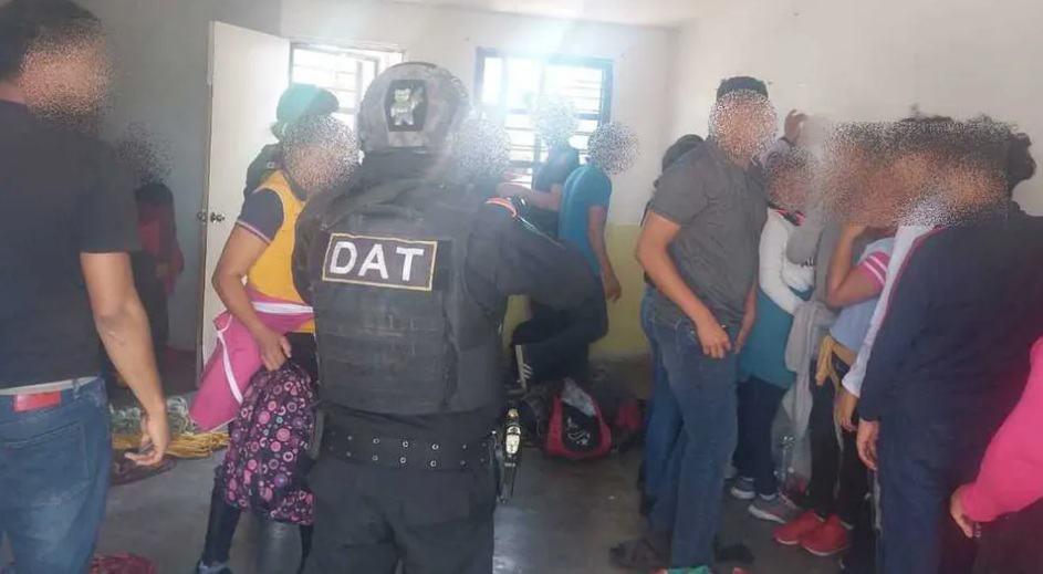 Rescatan a 30 migrantes en Zuazua