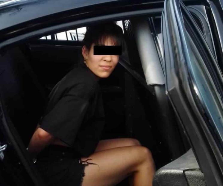 Detienen a mujer por robar prendas deportivas