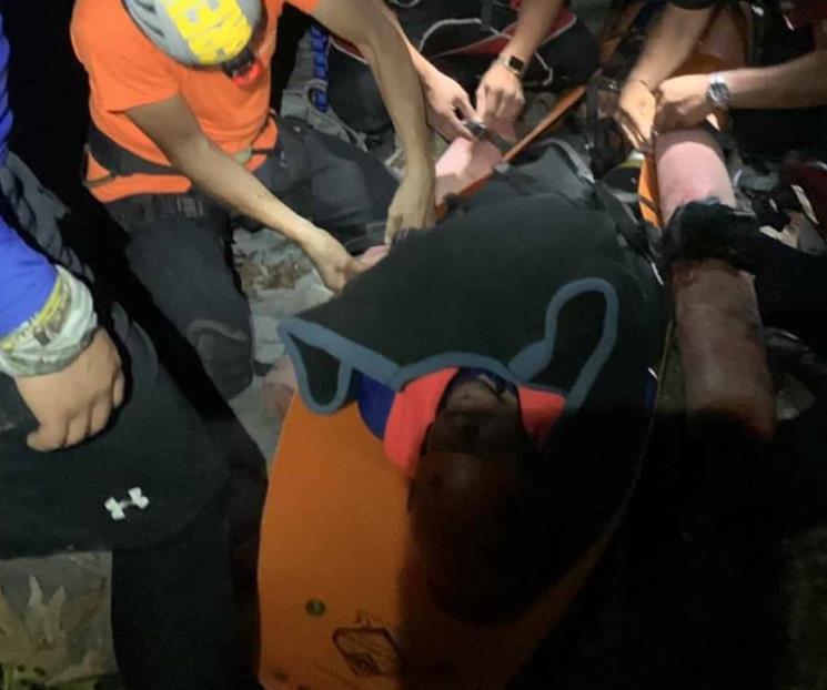 Rescatan a excursionista en Santiago