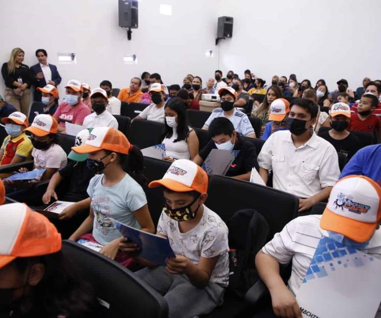 Promueven la tecnología 4.0 con cursos para 34 estudiantes