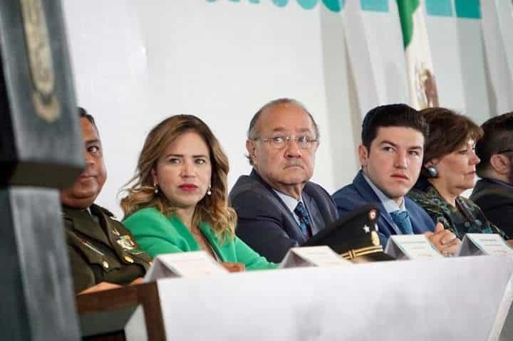 Pide magisterio apoyos en su día