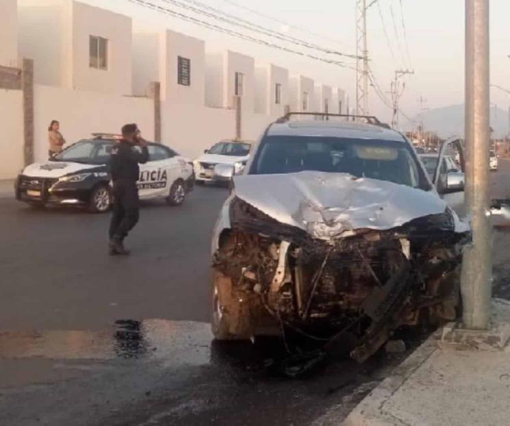 Acompaña a su hija; muere arrollado