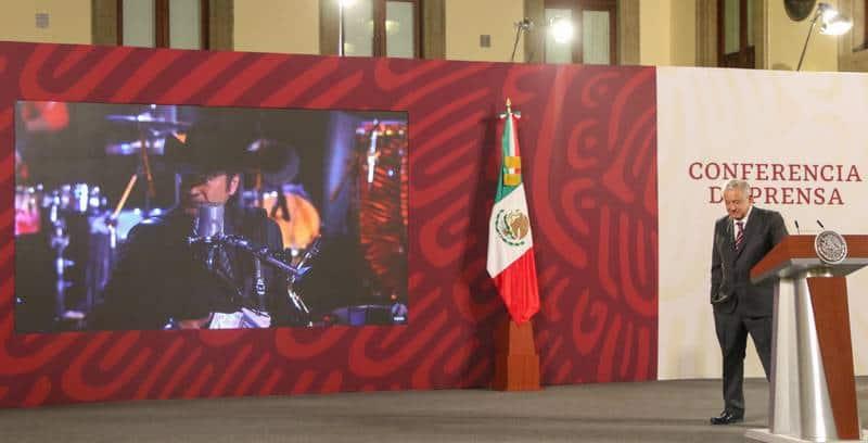 Aprueban Tigres del Norte que AMLO se refiera a su música