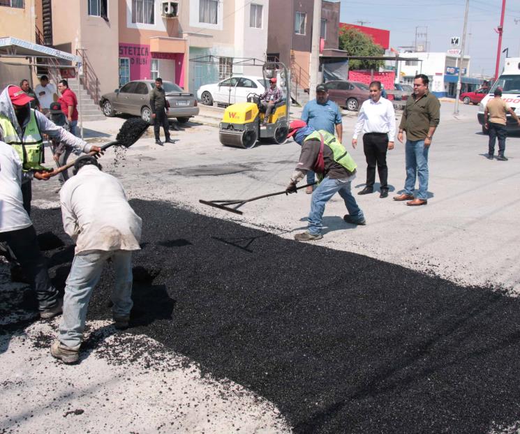 Benefician con bacheo a más de 100 colonias de Juárez Benefician con bacheo a más de 100 colonias de Juárez