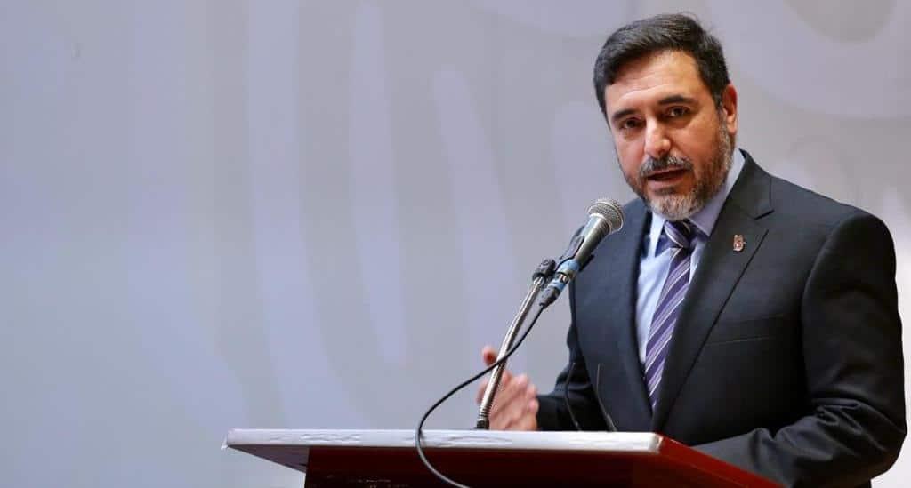 Reconoce la labor y compromiso de las maestras y maestros