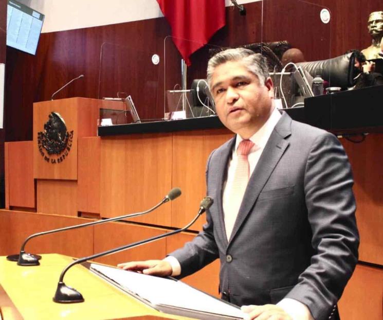 Exhorta Víctor Fuentes a no aprobar incremento a Metrorrey
