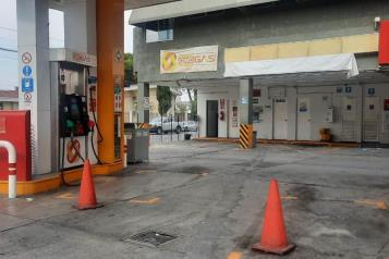 Sufren regios por falta de gasolina