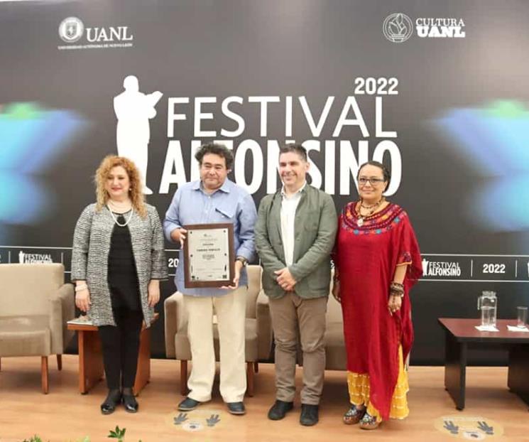 Recibe Carlos Vadillo el premio “José Alvarado”