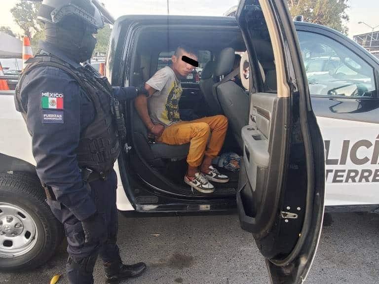 Cae por asaltar a joven en Monterrey