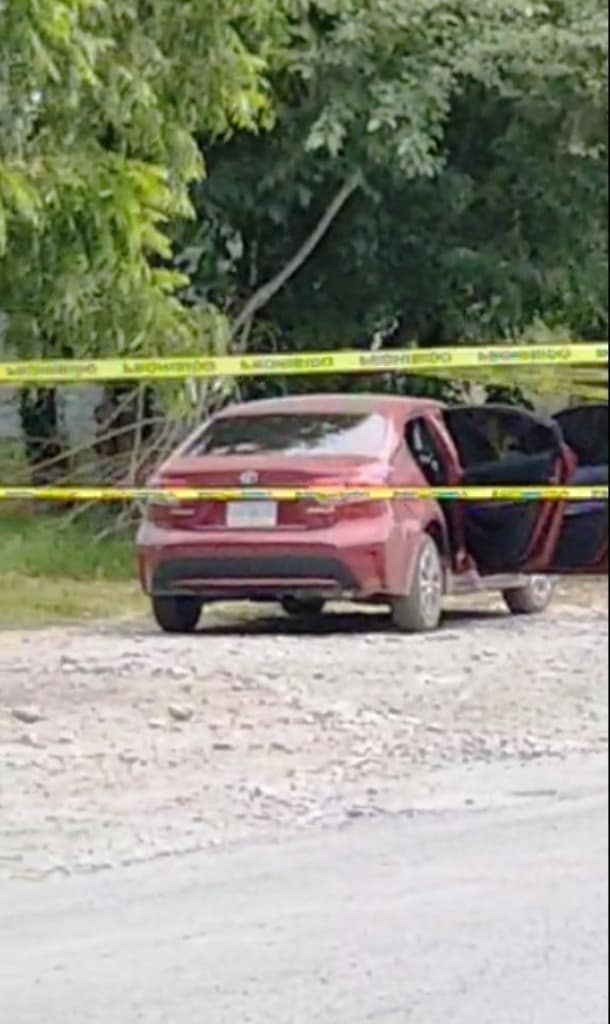 Reportaron el hallazgo de un vehículo abandonado con las puertas abiertas