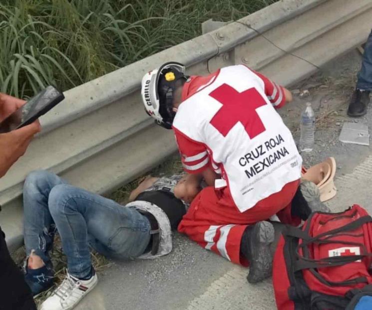 Motociclista es arrollado en Allende