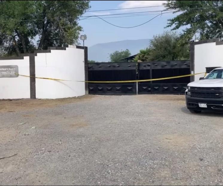 Hallan droga al interior de finca en Cadereyta