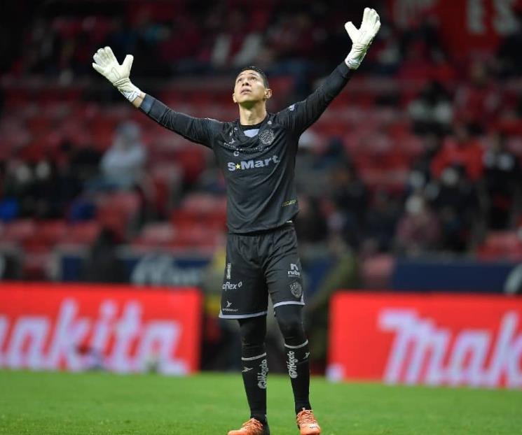 No reportaría Hugo González con Rayados