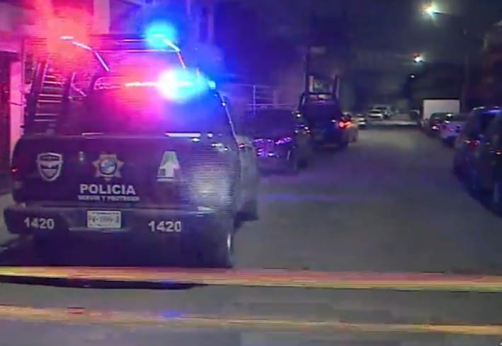 En el momento en que acudía a comprar algo para cenar, un hombre resultó lesionado luego de ser baleado