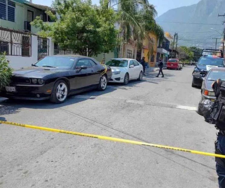 Ejecutan a hombre mientras caminaba