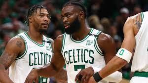 Celtics doman 102-82 al Heat e igualan la serie