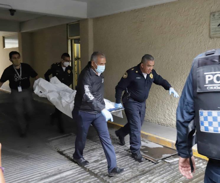 Reportan triple homicidio en despacho