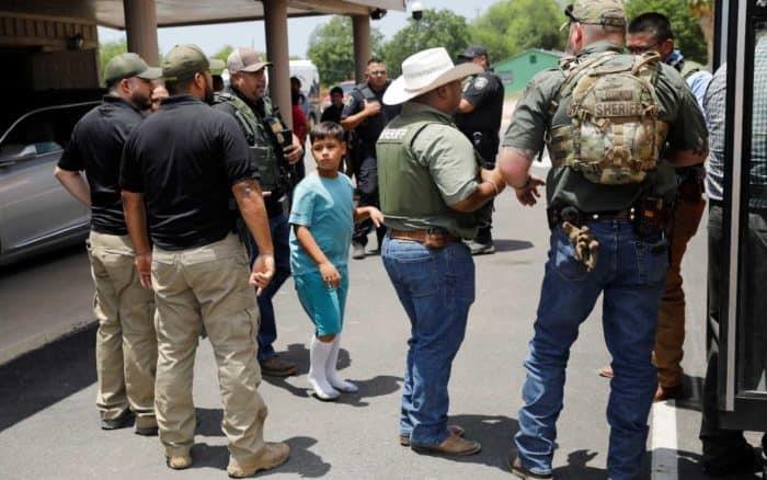 Sube a 21 los muertos en tiroteo en escuela de Texas