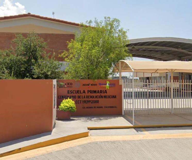 Lleva niño navaja a la escuela
