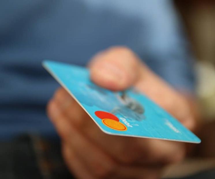 Empuja inflación a pedir prestado para consumir