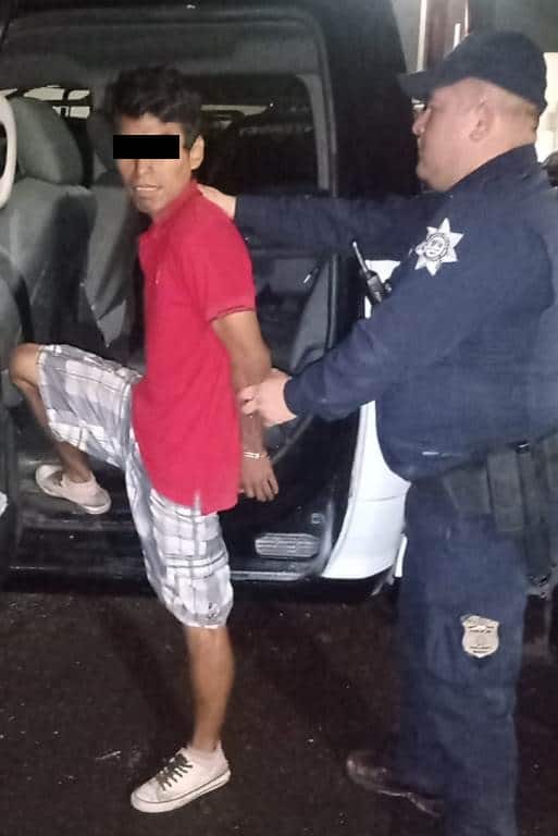 Siete personas fueron detenidas luego de ser vistos a bordo de un vagón del ferrocarril apoderándose de chatarra