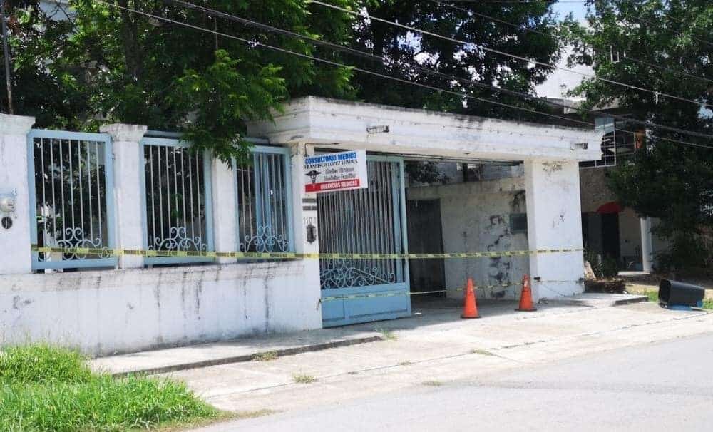 Investigan la muerte de un reconocido médico del municipio de Allende, que fue encontrado sin vida en el interior de su consultorio
