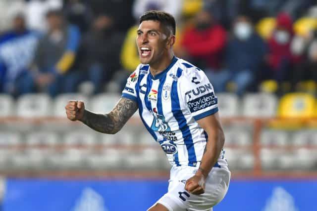 Es Víctor Guzmán otra opción para Rayados