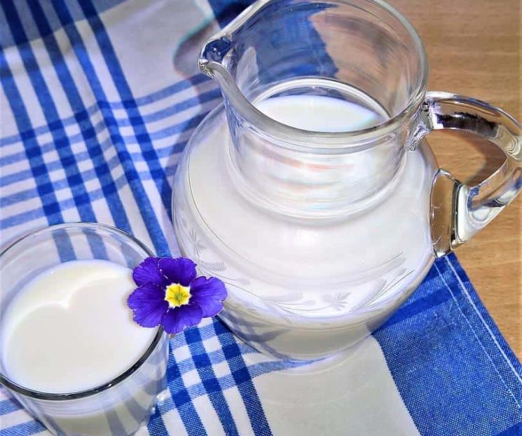 Descubre Profeco engaño con leche