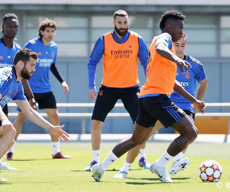 Ya está Real Madrid en París para Final de UCL