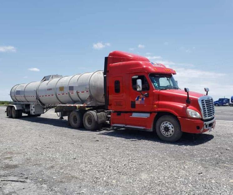 Cae con combustible robado