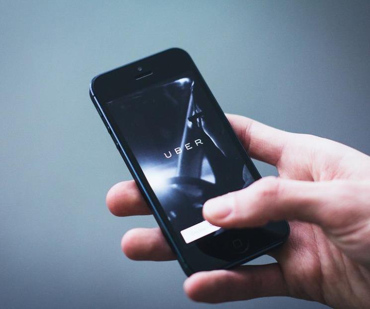 Impulsa mayor protección a mujeres que utilicen taxis de app