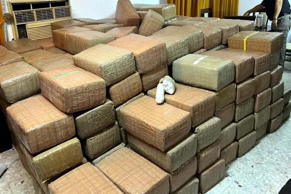 Catean residencia de la colonia Linda Vista, donde decomisaron más de una tonelada de droga