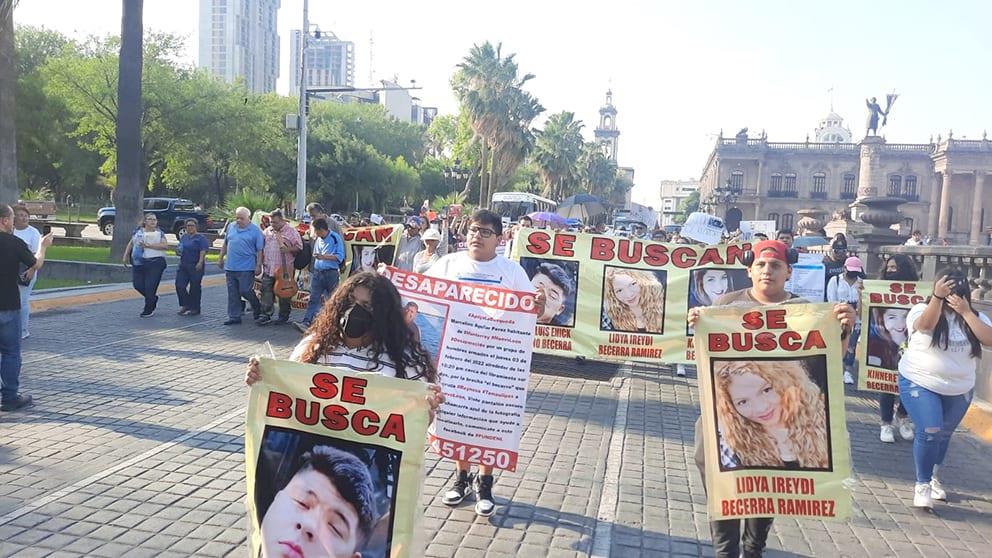 Exigen ayuda para localizar a sus desaparecidos