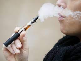 Vapeadores y cigarros electrónicos, nuevo reto de salud