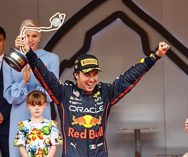 ¡Checo, histórico!