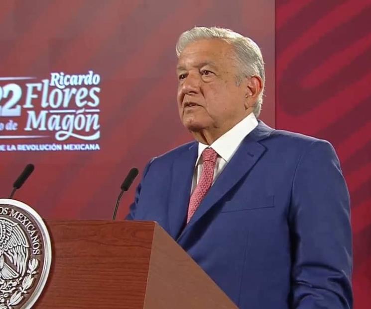AMLO felicita a Checo Pérez y al Atlas por sus triunfos