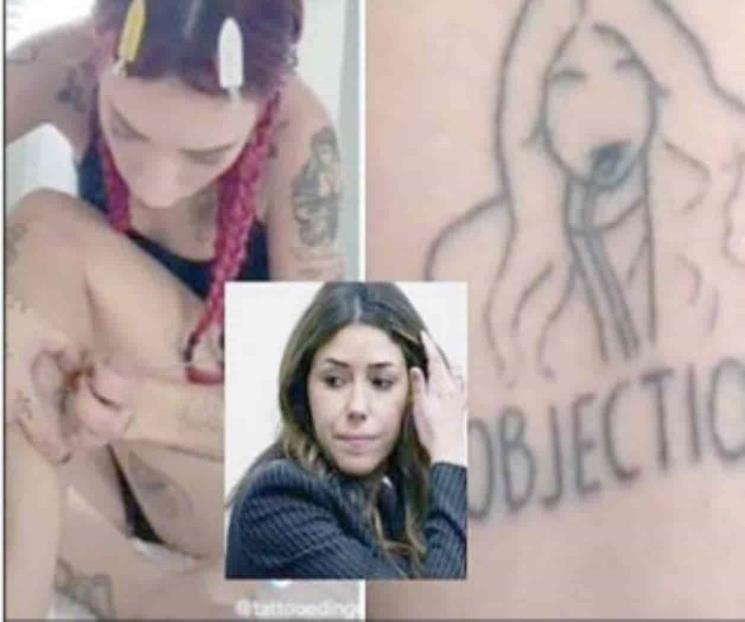 Joven se tatúa rostro de abogada de Johnny Depp Joven se tatúa rostro de abogada de Johnny Depp