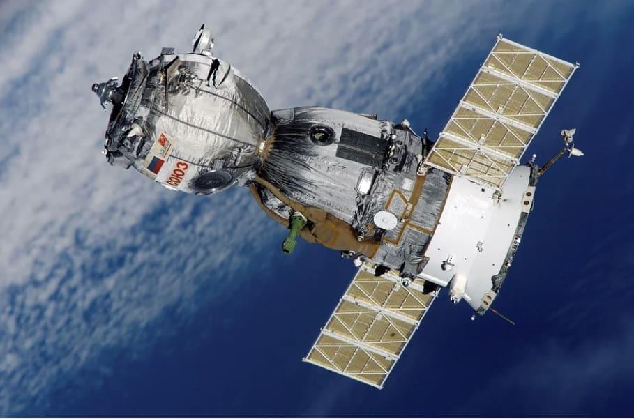 Océanos son los cementerios de la basura espacial