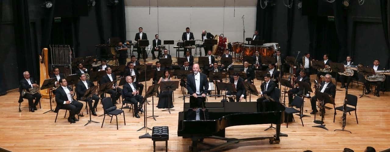 Celebra primeros 100 años de formar ingenieros y arquitectos