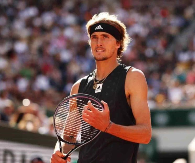 Supera Zverev a Alcaraz; llega a SF en Roland Garros