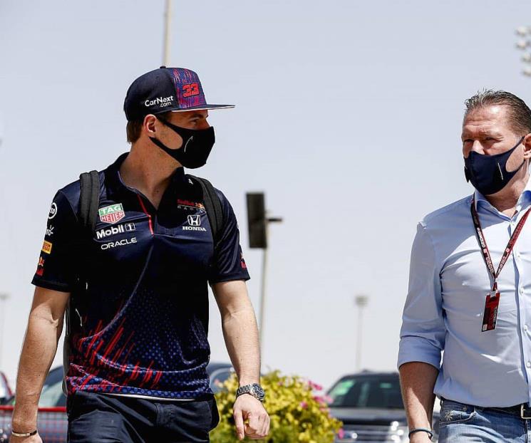 Renueva Checo Pérez con Red Bull hasta 2024