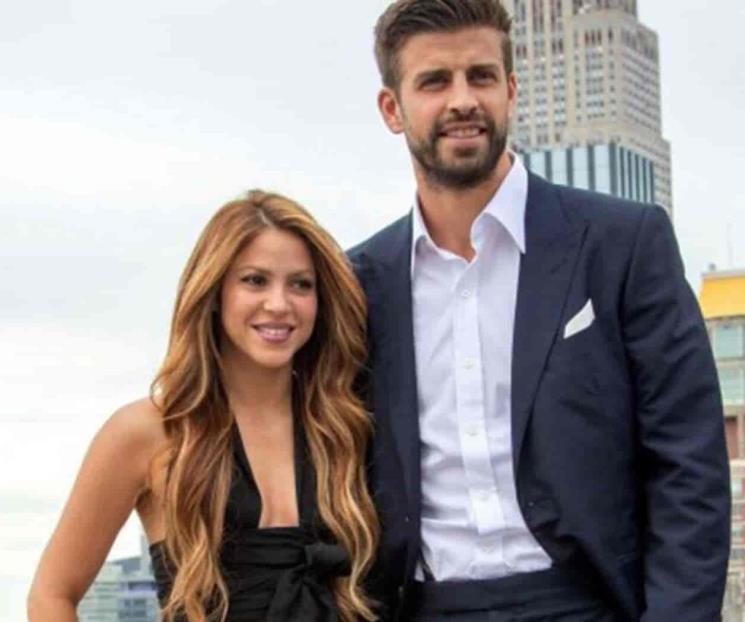 Habría Piqué engañado a Shakira