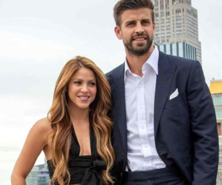 Habría Piqué engañado a Shakira