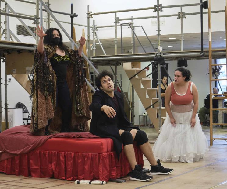 John Leguizamo afina su nuevo musical