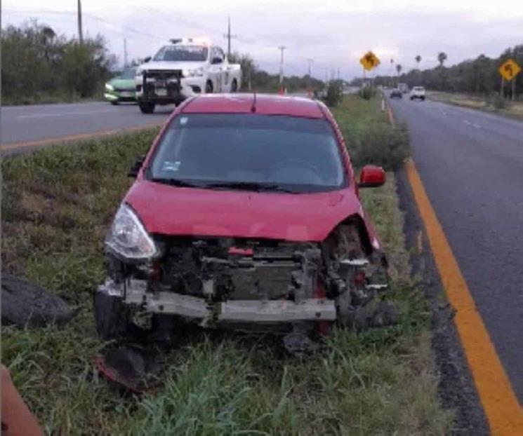 Se registra volcadura en Hualahuises