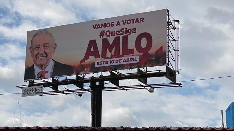 Contratan prestanombres 401 espectaculares para revocación