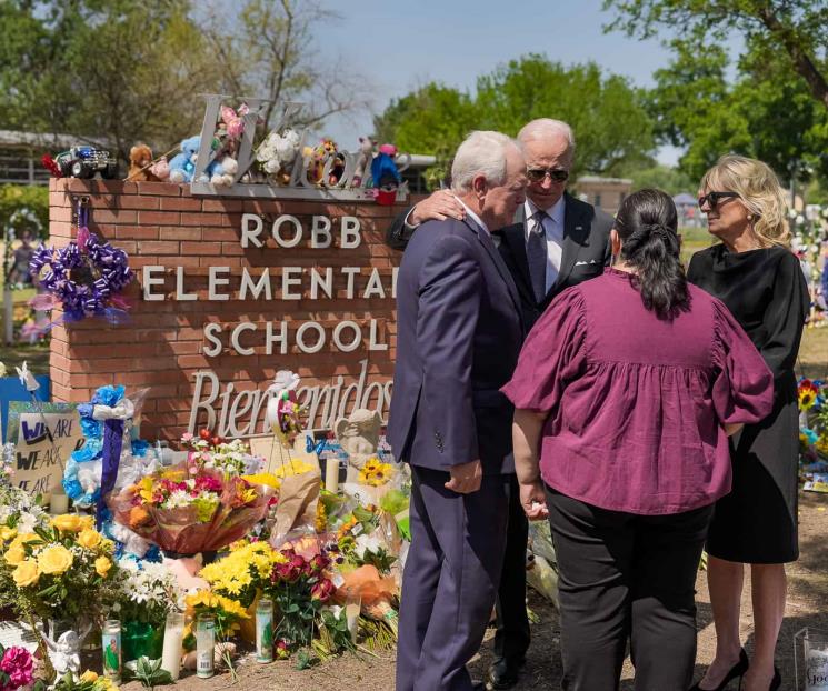Pide Biden prohibir las armas de asalto