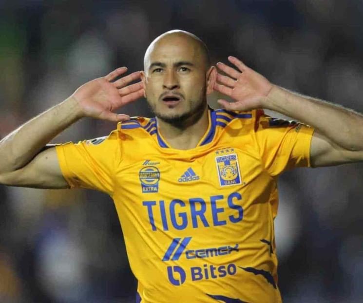 Quiere Carlos González seguir con los Tigres